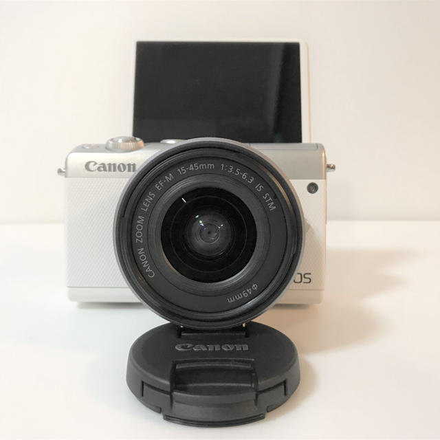 Canon(キヤノン)のキャノン カメラ 新品 Canon EOS M100 レンズキット ホワイト スマホ/家電/カメラのカメラ(ミラーレス一眼)の商品写真