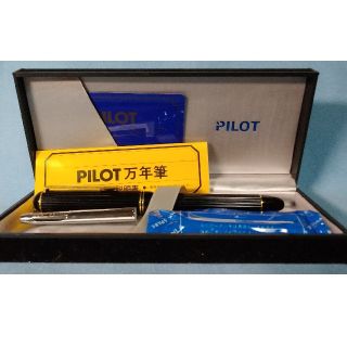 パイロット(PILOT)の【レア】万年筆 14K-585 旧ジャスタス PILOT パイロット


(その他)