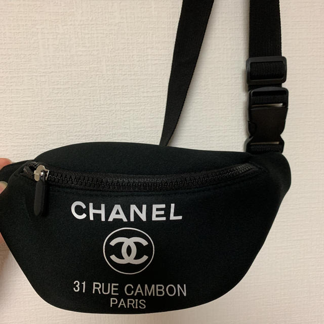 CHANEL  ボディバック