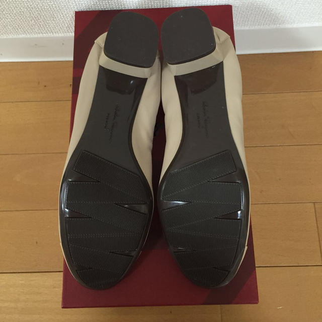 Ferragamo(フェラガモ)のフェラガモ バレエシューズ レディースの靴/シューズ(ローファー/革靴)の商品写真