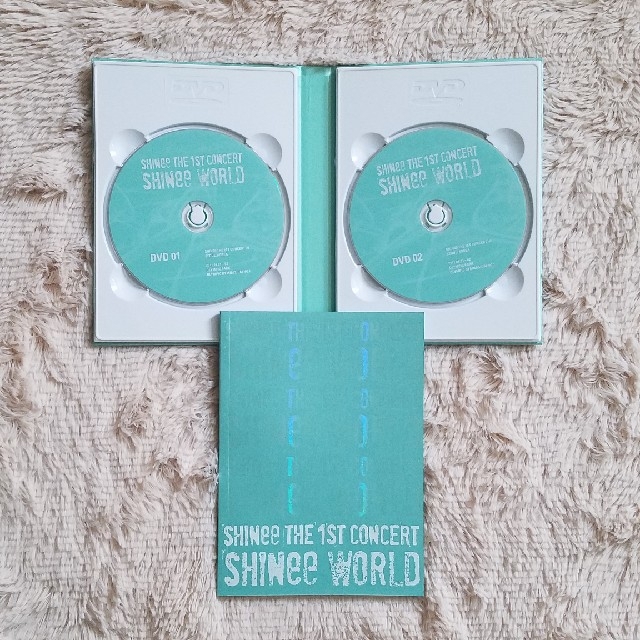 SHINee(シャイニー)のSHINee THE 1ST CONCERT SHINee  WORLD エンタメ/ホビーのDVD/ブルーレイ(ミュージック)の商品写真