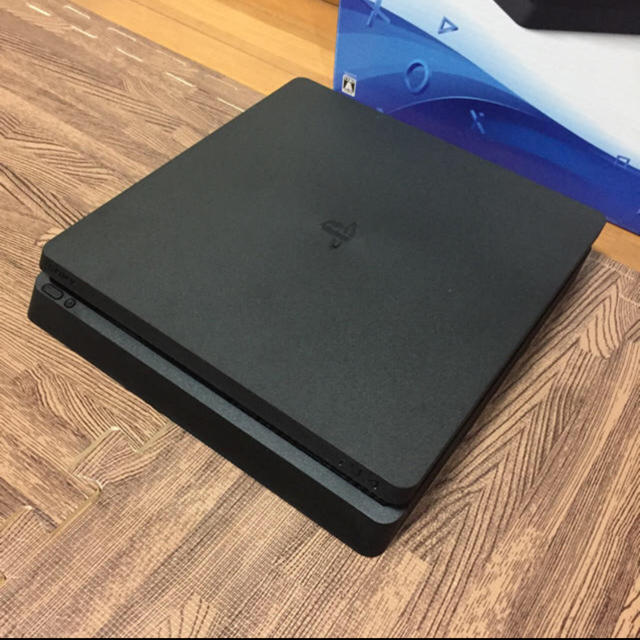 PlayStation4(プレイステーション4)の［いいね10達成］playstation4 CUH-2100 500GB  エンタメ/ホビーのゲームソフト/ゲーム機本体(家庭用ゲーム機本体)の商品写真