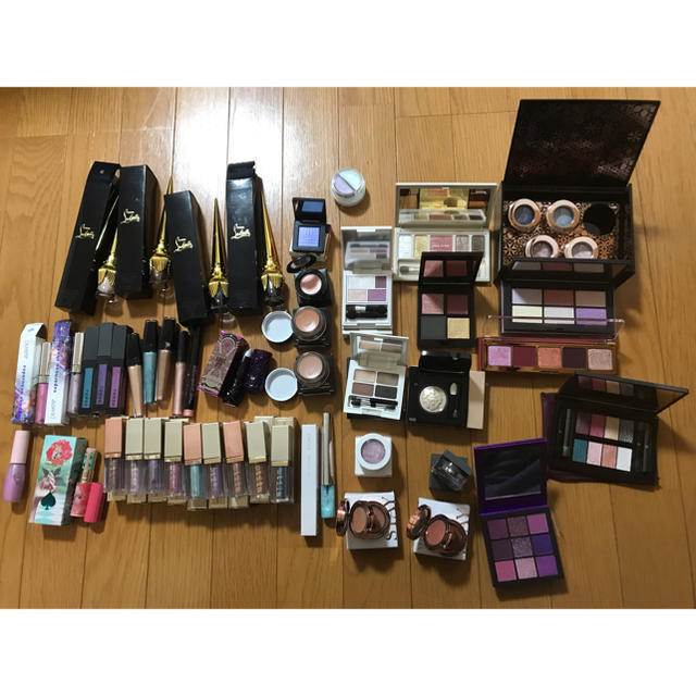 アイシャドウCHANEL、トムフォード、クレド、nars  、アディクション、コスメデコルテ