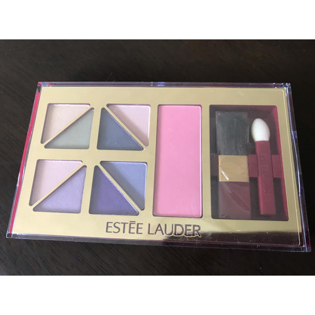 Estee Lauder(エスティローダー)のエスティーローダーのパレット未使用新品 コスメ/美容のベースメイク/化粧品(アイシャドウ)の商品写真