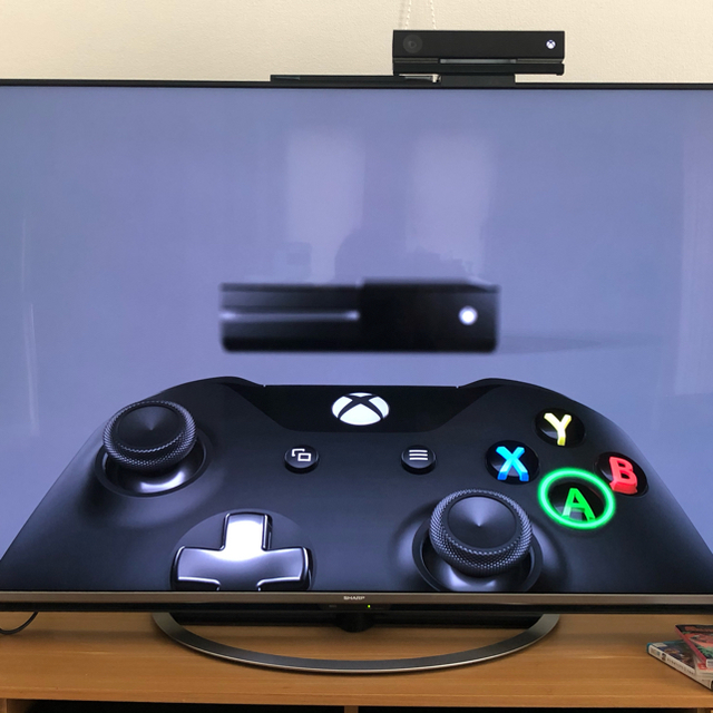 Xbox One + Kinect