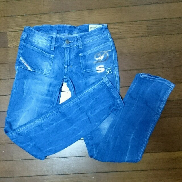 DIESEL(ディーゼル)のdieselダメージ加工スリムデニム キッズ/ベビー/マタニティのキッズ服女の子用(90cm~)(パンツ/スパッツ)の商品写真