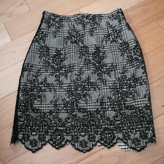 ZARA(ザラ)のザラ　レーススカート レディースのスカート(ひざ丈スカート)の商品写真