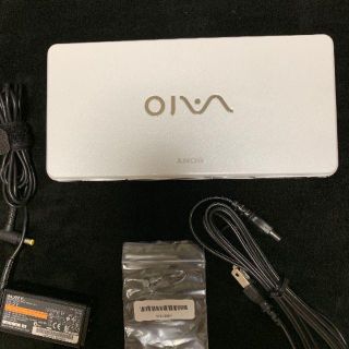 ソニー(SONY)の【美品】SONY VAIO VGN-P70H/W + VGP-DA10(ノートPC)
