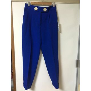 ザラ(ZARA)の【新品未使用タグ付き】ザラパンツ(クロップドパンツ)