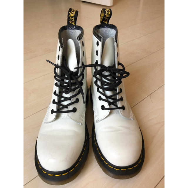 Dr.Martens(ドクターマーチン)のsugarcake様専用　ドクターマーチン8ホール 白 uk5 レディースの靴/シューズ(ブーツ)の商品写真