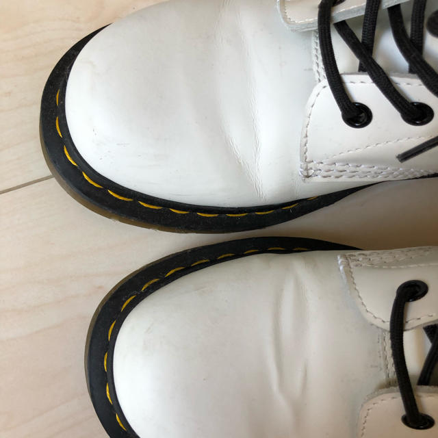 Dr.Martens(ドクターマーチン)のsugarcake様専用　ドクターマーチン8ホール 白 uk5 レディースの靴/シューズ(ブーツ)の商品写真