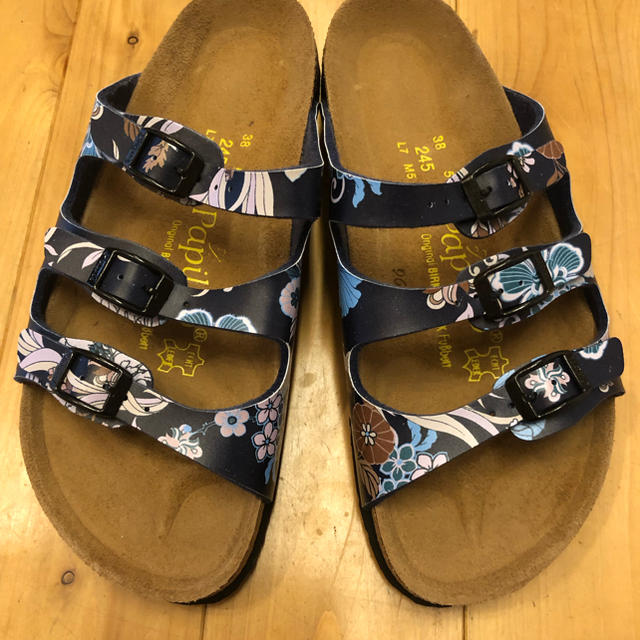 BIRKENSTOCK(ビルケンシュトック)のBIRKENSTOCK サンダル  38サイズ レディースの靴/シューズ(サンダル)の商品写真