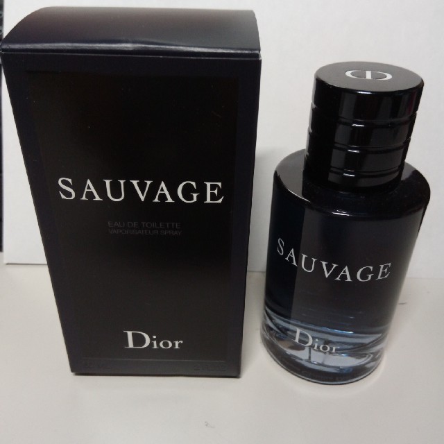 Dior(ディオール)のほぼ新品 Dior SAUVAGE ディオール ソヴァージュ 60ml コスメ/美容の香水(香水(男性用))の商品写真