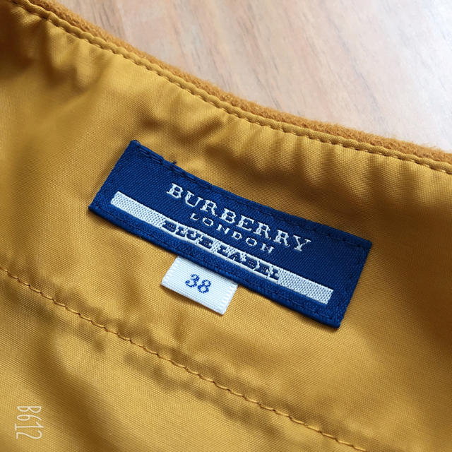 BURBERRY BLUE LABEL(バーバリーブルーレーベル)のyuhka様専用【美品】バーバリーブルーレーベル ウールスカート レディースのスカート(ひざ丈スカート)の商品写真