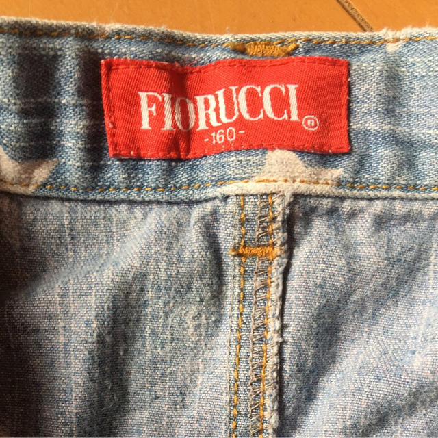 Fiorucci(フィオルッチ)のkids fiorucciダメージスカート 160センチ キッズ/ベビー/マタニティのキッズ服女の子用(90cm~)(スカート)の商品写真