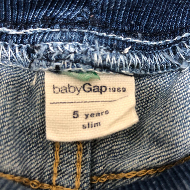 babyGAP(ベビーギャップ)のＧＡＰ ギャップ デニム  110  5y キッズ/ベビー/マタニティのキッズ服男の子用(90cm~)(パンツ/スパッツ)の商品写真