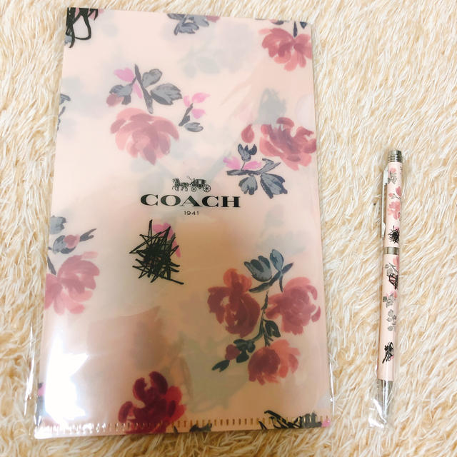 COACH(コーチ)の《値下げしました！》新品.未使用 COACH ステーショナリーセット インテリア/住まい/日用品の文房具(ノート/メモ帳/ふせん)の商品写真