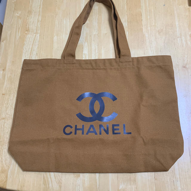 CHANEL(シャネル)のシャネルトートバック値下げ レディースのバッグ(トートバッグ)の商品写真