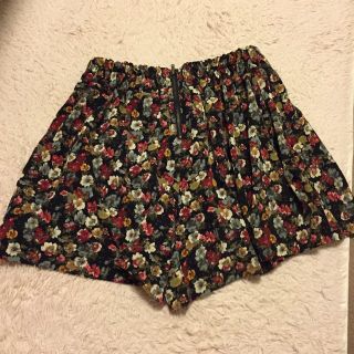 マジェスティックレゴン(MAJESTIC LEGON)のマジェスティックレゴン 花柄キュロット(ショートパンツ)