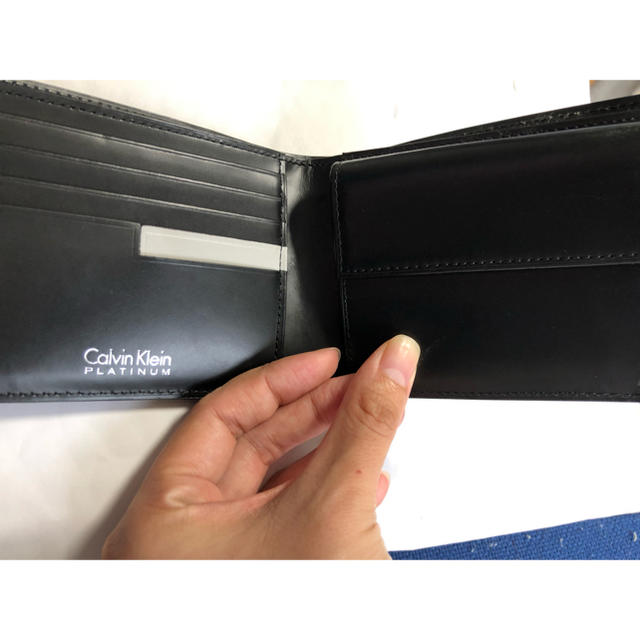 Calvin Klein(カルバンクライン)のcalvin klein  黒 サイフ メンズのファッション小物(折り財布)の商品写真