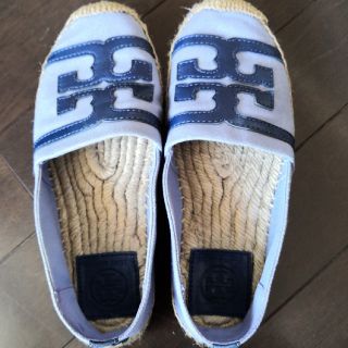 トリーバーチ(Tory Burch)の春夏物　Tory Burch　エストバドリュー　５号　22センチ(スリッポン/モカシン)