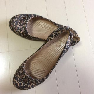 クロックス(crocs)の1度着用 CROCS レオパード柄 サイズ6(バレエシューズ)