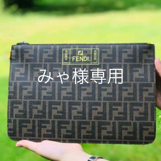 【FENDI】 19FW ロゴスタンプ スリム クラッチバッグバッグ