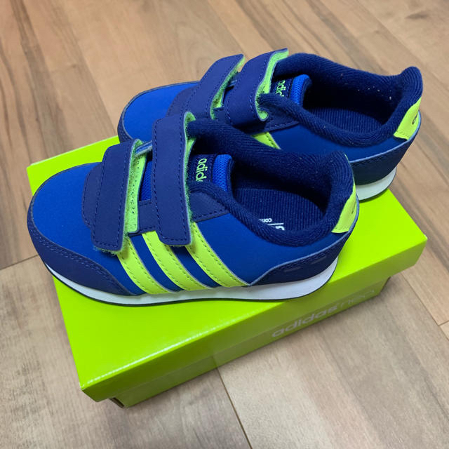 adidas(アディダス)のadidas neo シューズ キッズ/ベビー/マタニティのベビー靴/シューズ(~14cm)(スニーカー)の商品写真