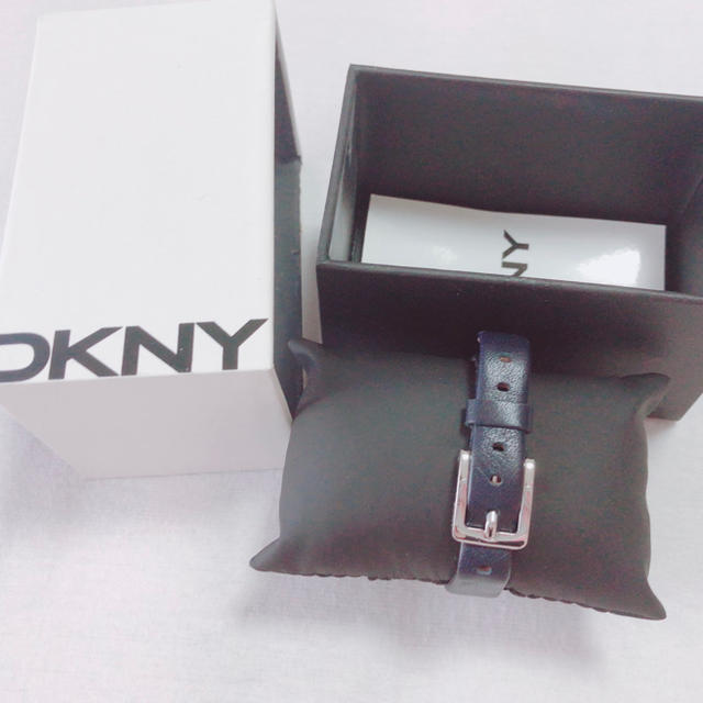 DKNY(ダナキャランニューヨーク)のDKNYの腕時計 レディースのファッション小物(腕時計)の商品写真