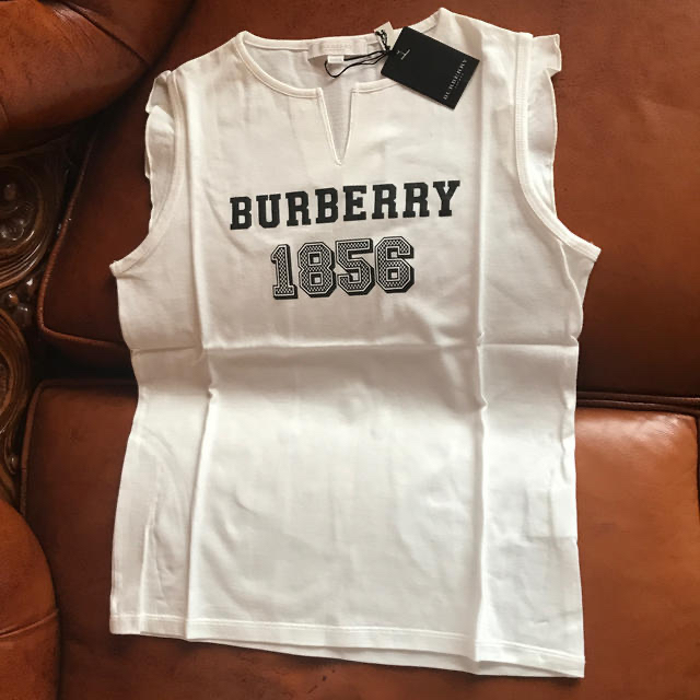 BURBERRY(バーバリー)のお値下げ♡新品  バーバリー  カットソー  160A 女の子 キッズ/ベビー/マタニティのキッズ服女の子用(90cm~)(Tシャツ/カットソー)の商品写真