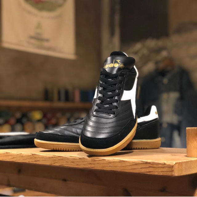 DIADORA - 【新品 28㎝ 】ディアドラ スニーカーの通販 by DIADORA - 【新品 28㎝ 】ディアドラ スニーカーの通販 by