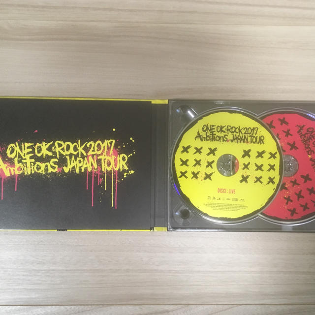 ONE OK ROCK(ワンオクロック)のLIVE Blu-ray「ONE OK ROCK 2017 “Ambitions エンタメ/ホビーのDVD/ブルーレイ(ミュージック)の商品写真