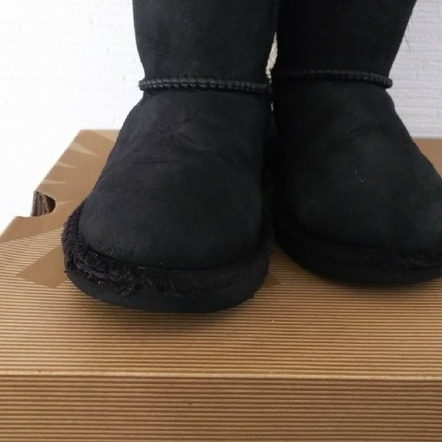 UGG(アグ)のUGGムートンブーツ 17cm キッズ/ベビー/マタニティのキッズ靴/シューズ(15cm~)(ブーツ)の商品写真