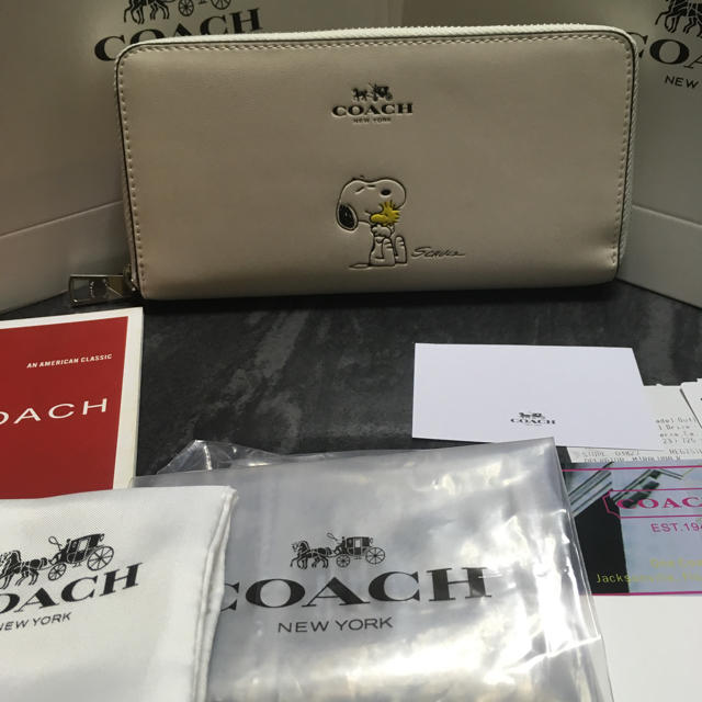 COACH 長財布 スヌーピー    白 新品 ラスト1点