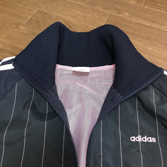 adidas(アディダス)のadidas アディダス  ジャケット  ウィンドブレーカー レディースのジャケット/アウター(ナイロンジャケット)の商品写真