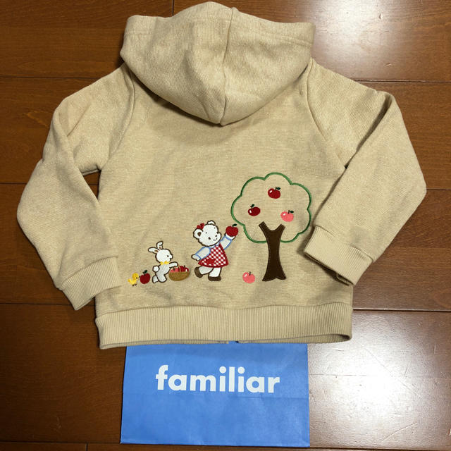 familiar(ファミリア)の【再値下げ】ファミリア パーカー キッズ/ベビー/マタニティのキッズ服女の子用(90cm~)(ジャケット/上着)の商品写真