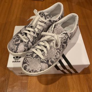 ハイク(HYKE)のhyke adidas スニーカー パイソン(スニーカー)