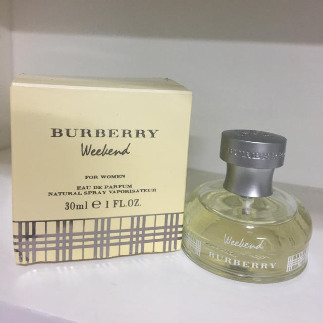 BURBERRY(バーバリー)のBURBERRY 香水 ウィークエンド フォーウィメンオードパルファム 30ml コスメ/美容の香水(香水(女性用))の商品写真