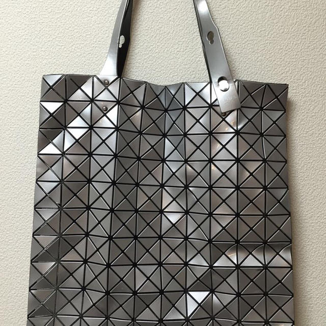 ISSEY MIYAKE - BAOBAO トートバッグの通販 by ぽん's shop ISSEY MIYAKE - BAOBAO トートバッグの通販 by ぽん's shop