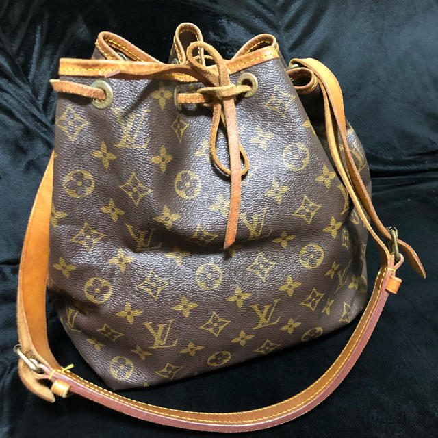 LOUIS VUITTON(ルイヴィトン)のルイヴィトン バッグ ノエ モノグラム レディースのバッグ(ショルダーバッグ)の商品写真