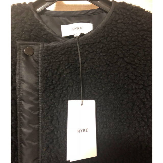 HYKE(ハイク)のHYKE ボアコート1 新品タグ付き 黒 レディースのジャケット/アウター(ロングコート)の商品写真