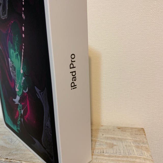 Apple(アップル)の【箱のみ】iPad Pro 11inch スマホ/家電/カメラのPC/タブレット(その他)の商品写真