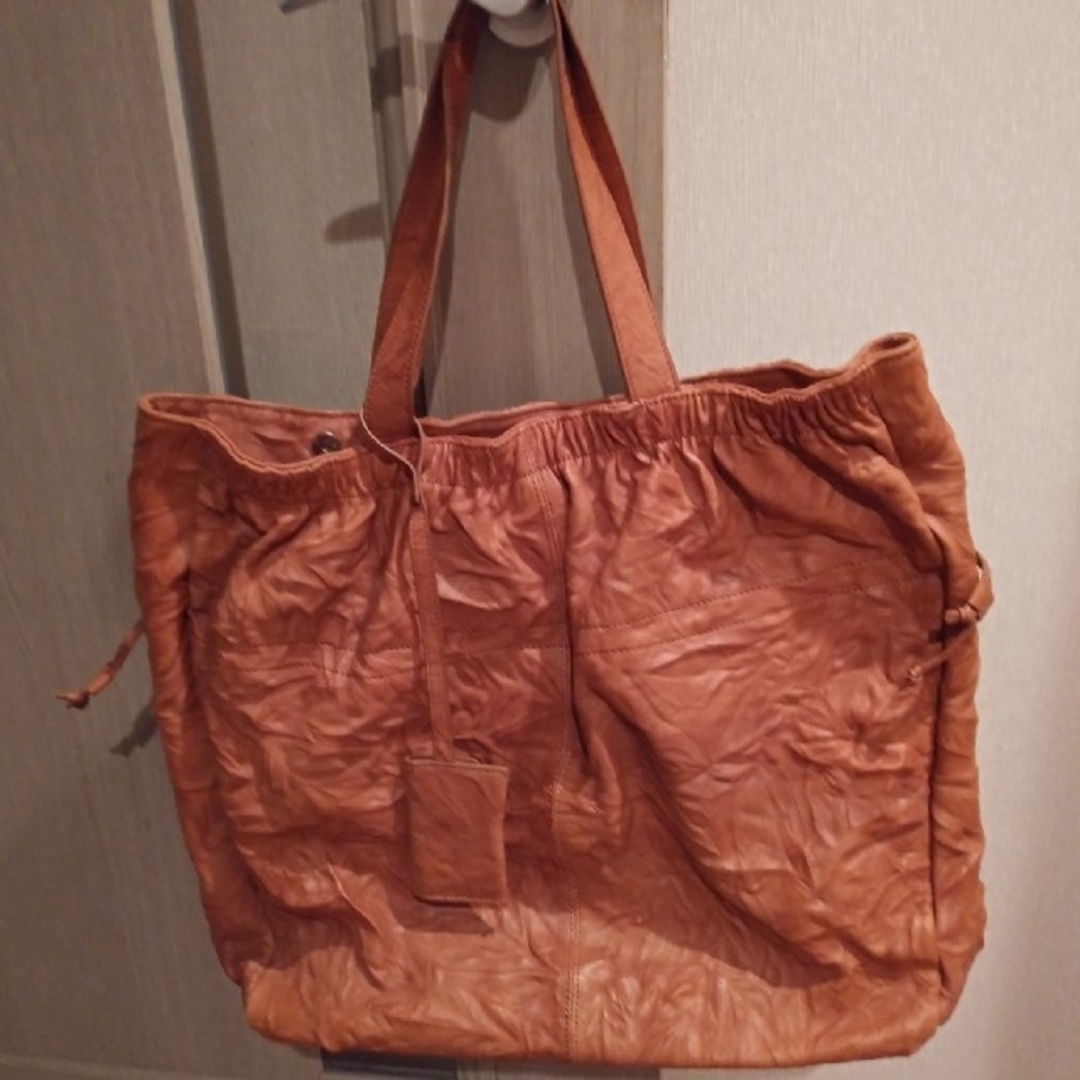 Sensounico(センソユニコ)のシワ加工レザートートバッグ レディースのバッグ(トートバッグ)の商品写真