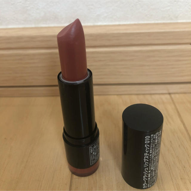 THE BODY SHOP(ザボディショップ)の[ザ ボディショップ] ninono様専用 リップスティック 010 コスメ/美容のベースメイク/化粧品(口紅)の商品写真