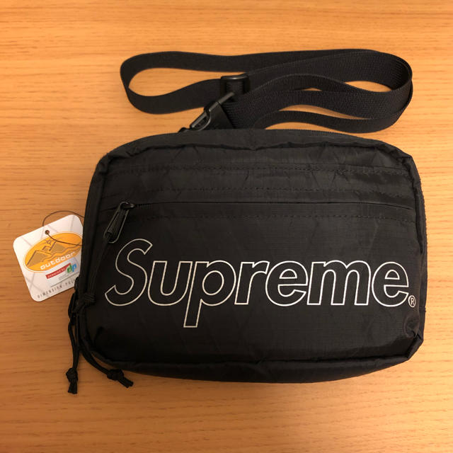 Supreme(シュプリーム)のsupreme shoulder bag 18aw black メンズのバッグ(ショルダーバッグ)の商品写真