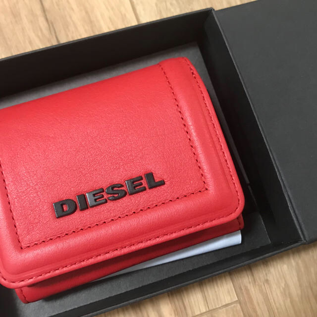 新品美品】正規品 DIESEL 三つ折り ミニ財布 レッド - 財布