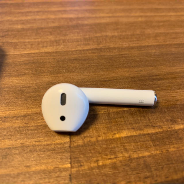 AirPods 正規品 第1世代 右耳のみ 充電ケース付き 1