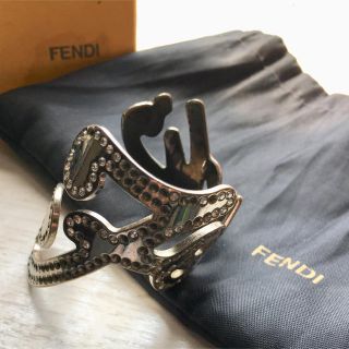 フェンディ(FENDI)のFENDI  ラインストーンロゴバングル ブレス フェンディ(ブレスレット/バングル)