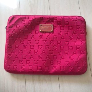 マークバイマークジェイコブス(MARC BY MARC JACOBS)の【MARC BY MARC JACOBS】PCケース ピンク 13インチ(その他)