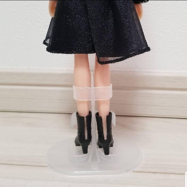 りかちゃん人形スタンド 4つセット☆ キッズ/ベビー/マタニティのおもちゃ(ぬいぐるみ/人形)の商品写真